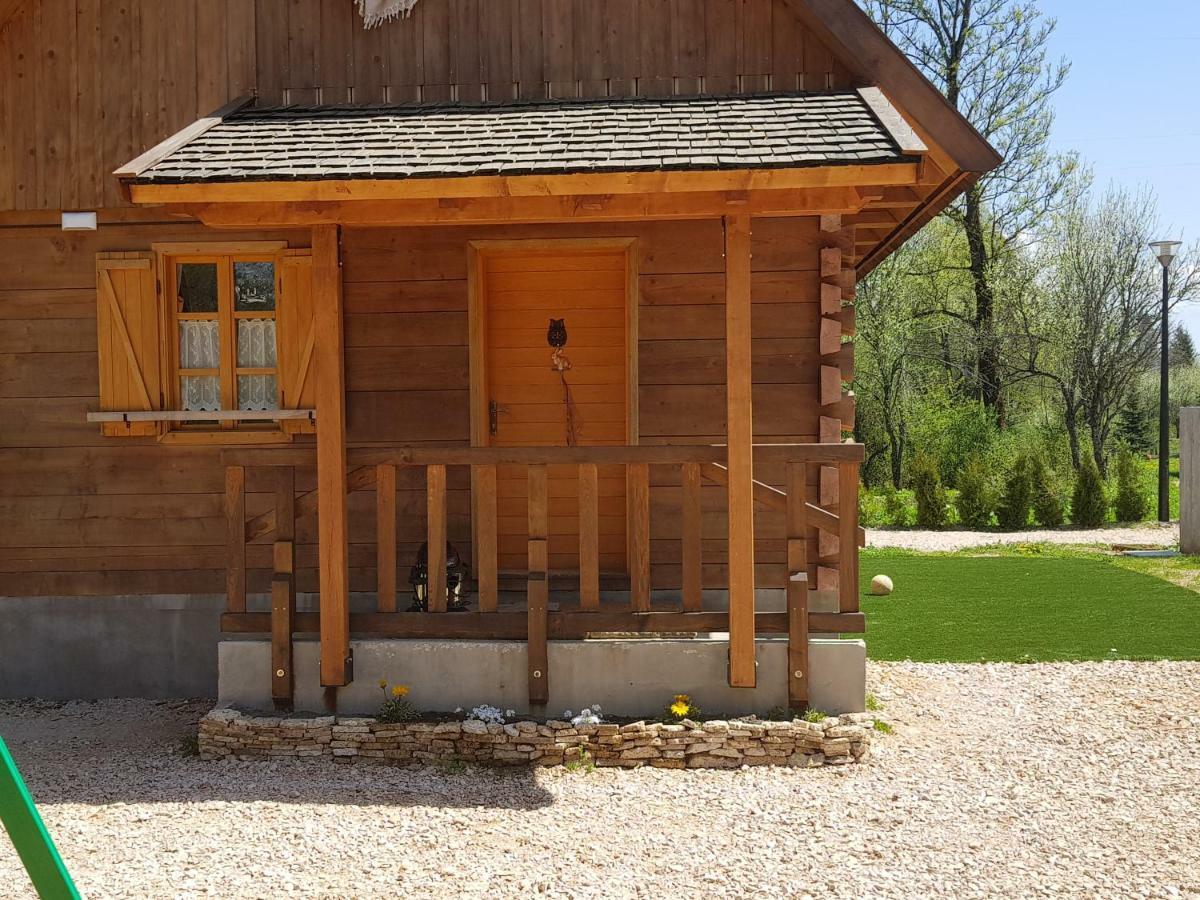 Vodenica Vrelo Chalets Vrelo Koreničko エクステリア 写真