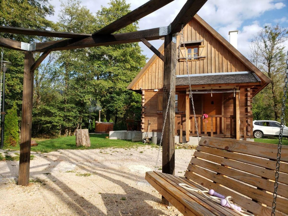 Vodenica Vrelo Chalets Vrelo Koreničko エクステリア 写真
