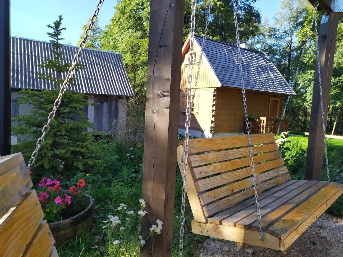 Vodenica Vrelo Chalets Vrelo Koreničko エクステリア 写真